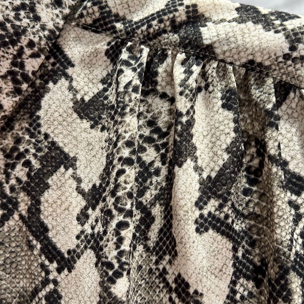 H & M python print button up blouse size 12 - Picture 8 of 13